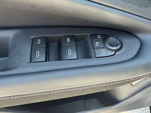 Used 2024 Chevrolet Blazer EV LT AWD/4WD image 28