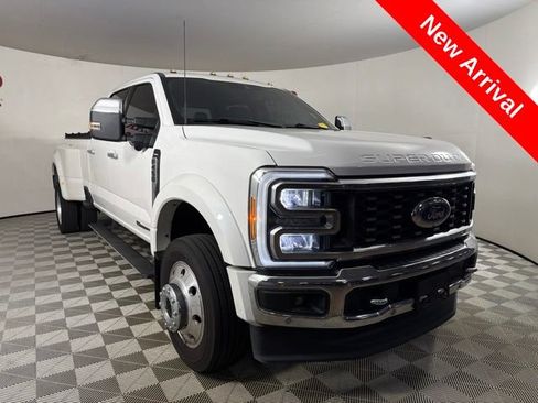 Used 2023 Ford F450 Lariat w/ Lariat Ultimate Package AWD/4WD image 1