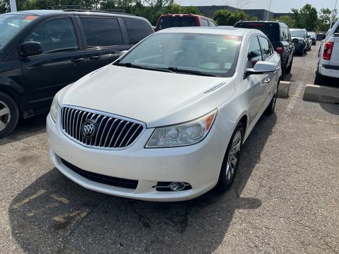 Used 2013 Buick LaCrosse Premium FWD image 2
