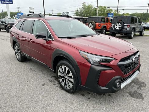 Used 2025 Subaru Outback Limited AWD/4WD image 11