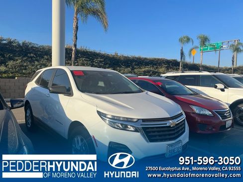 Used 2022 Chevrolet Equinox LS FWD image 1