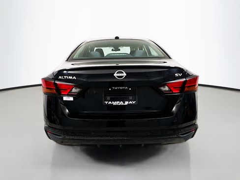 Used 2024 Nissan Altima 2.5 SV FWD image 6