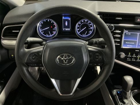 Used 2020 Toyota Camry LE FWD image 17