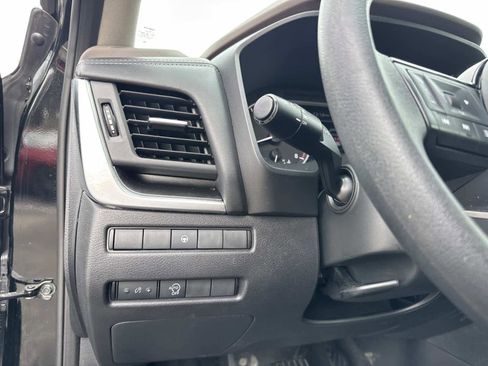 Used 2023 Nissan Rogue SV image 31