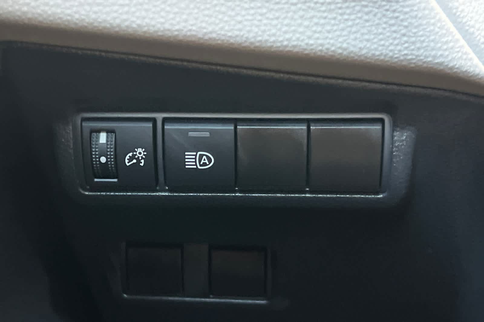 Certified 2024 Toyota Corolla Cross L FWD image 29