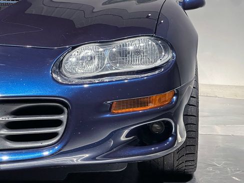 Used 2002 Chevrolet Camaro Z28 w/ SS Performance/Appearance Pkg RWD image 4