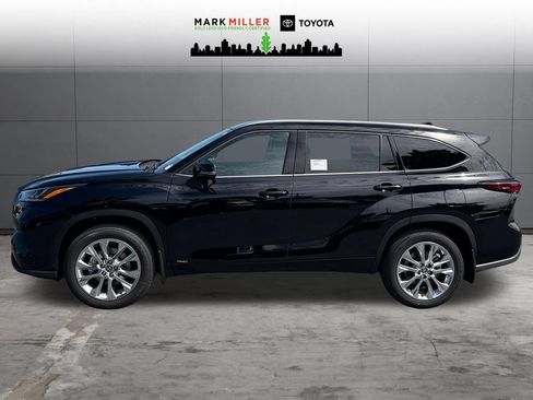 New 2026 Toyota Highlander Limited AWD/4WD image 2