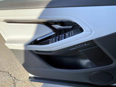Used 2020 Land Rover Range Rover Evoque First Edition image 23