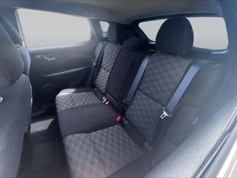 Used 2022 Nissan Rogue Sport SV FWD image 20