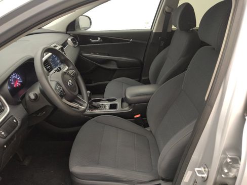 Used 2018 Kia Sorento AWD image 17