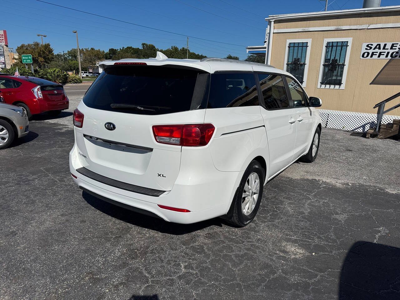 Used 2016 Kia Sedona LX FWD image 8