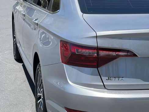 Used 2021 Volkswagen Jetta SE FWD image 49