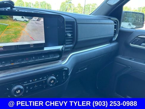 Used 2023 Chevrolet Silverado 1500 LT AWD/4WD image 17