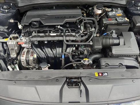Used 2022 Hyundai Elantra SEL FWD image 19