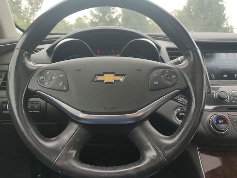 Used 2015 Chevrolet Impala LTZ FWD image 18