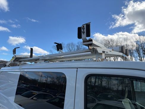 Used 2019 Nissan NV 3500 S image 9