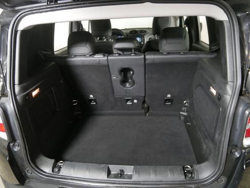 Used 2015 Jeep Renegade Limited image 18