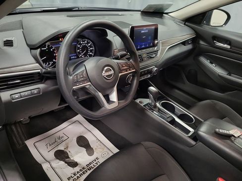 Used 2024 Nissan Altima 2.5 SV image 13