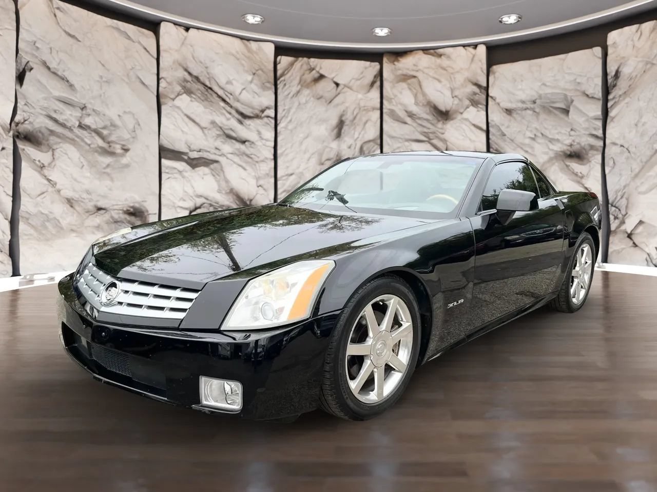 Used 2006 Cadillac XLR RWD image 3