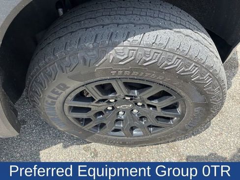 Used 2023 Chevrolet Colorado Trail Boss AWD/4WD image 6