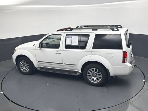 Used 2010 Nissan Pathfinder LE w/ Navigation Pkg AWD/4WD image 37