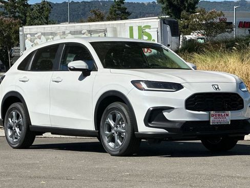 New 2026 Honda HR-V LX image 2