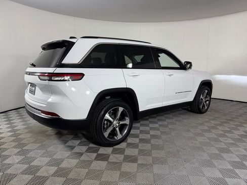 Used 2022 Jeep Grand Cherokee Limited 4xe image 7