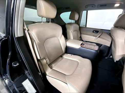 Used 2023 Nissan Armada SL w/ Captain's Chairs Package image 27