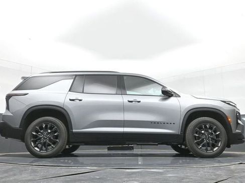 New 2026 Chevrolet Traverse LT w/ Enhanced Driving Package FWD image 51