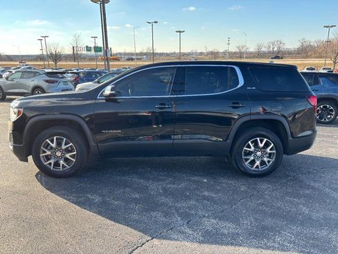 Used 2022 GMC Acadia SLE image 2