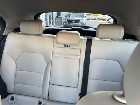 Used 2015 Mercedes-Benz GLA 250 4MATIC image 13