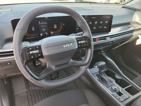 New 2026 Kia Sorento LX image 2