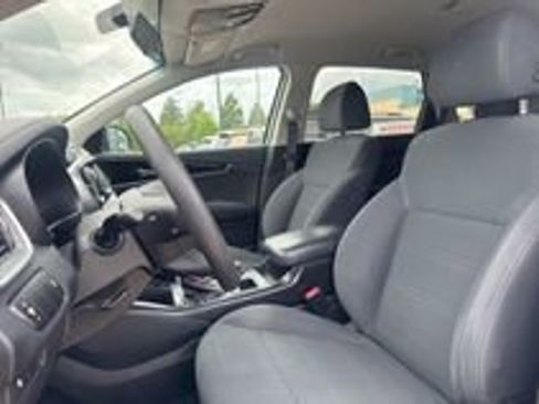Used 2019 Kia Sorento L FWD image 30