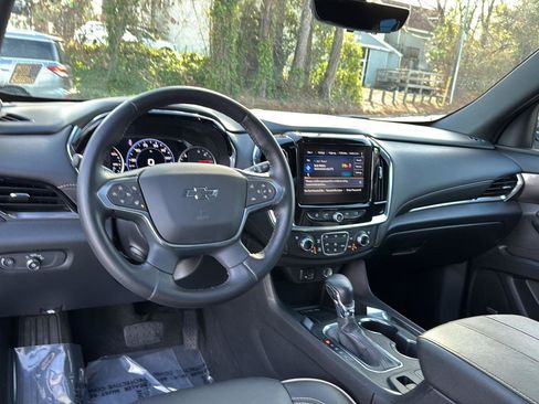 Used 2022 Chevrolet Traverse Premier w/ Redline Edition image 16