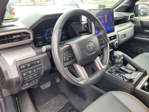 Used 2024 Toyota Tacoma 4x4 Double Cab Hybrid image 12