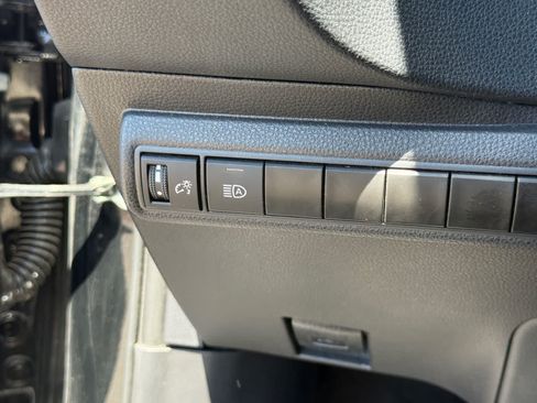 Used 2025 Toyota Corolla LE FWD image 14