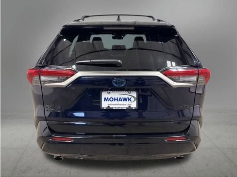 Used 2021 Toyota RAV4 XSE w/ Premium Package AWD/4WD image 4