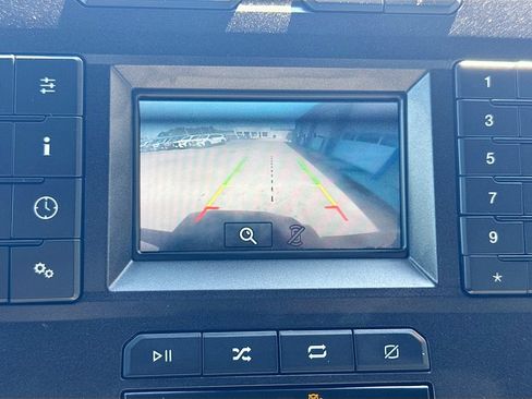 Used 2018 Ford F150 XLT AWD/4WD image 11