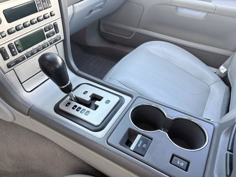 Used 2005 Lincoln LS RWD image 25