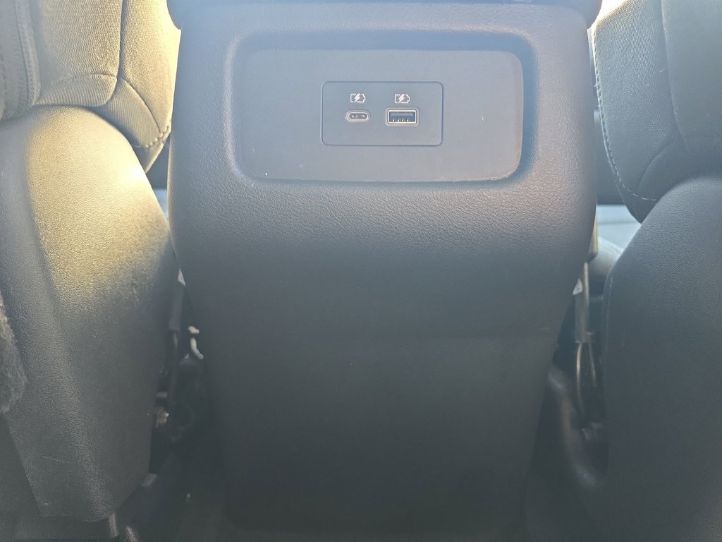 Used 2023 Nissan Pathfinder S AWD/4WD image 17