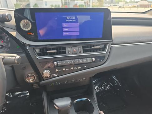 Certified 2025 Lexus ES 300h Ultra Luxury w/ Accessory Package (Z2) FWD image 20