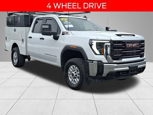 Used 2024 GMC Sierra 2500 Pro w/ Convenience Package image 3