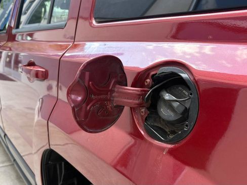 Used 2017 Jeep Patriot Sport w/ Power Value Group AWD/4WD image 14