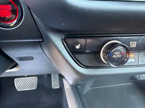 Certified 2025 Honda HR-V Sport image 13