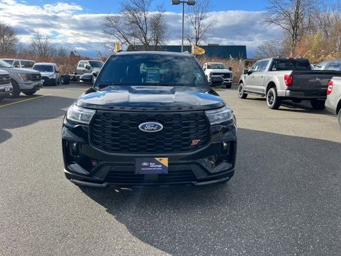 Certified 2025 Ford Explorer ST image 29