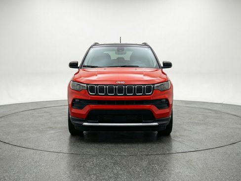 Used 2025 Jeep Compass Limited image 2