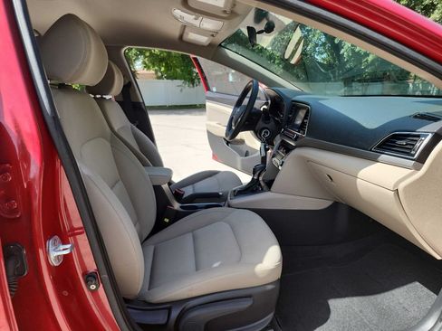 Used 2017 Hyundai Elantra SE FWD image 29