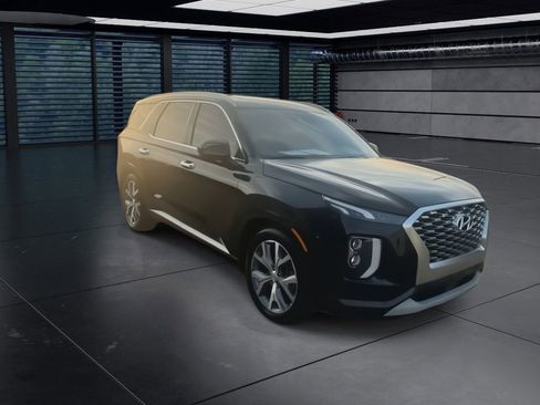 Used 2021 Hyundai Palisade Limited image 3