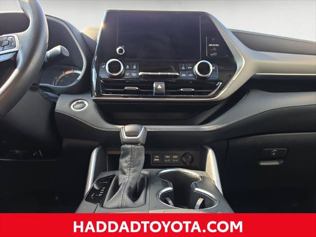 Certified 2026 Toyota Highlander XLE AWD/4WD image 13