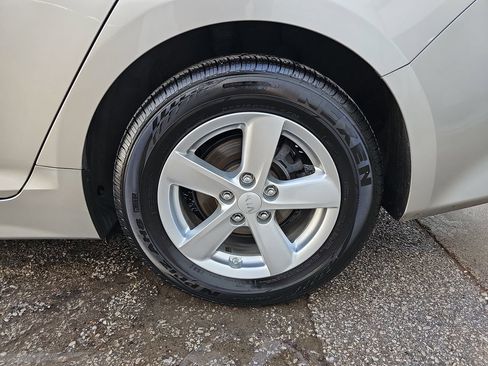 Used 2015 Kia Optima LX image 36